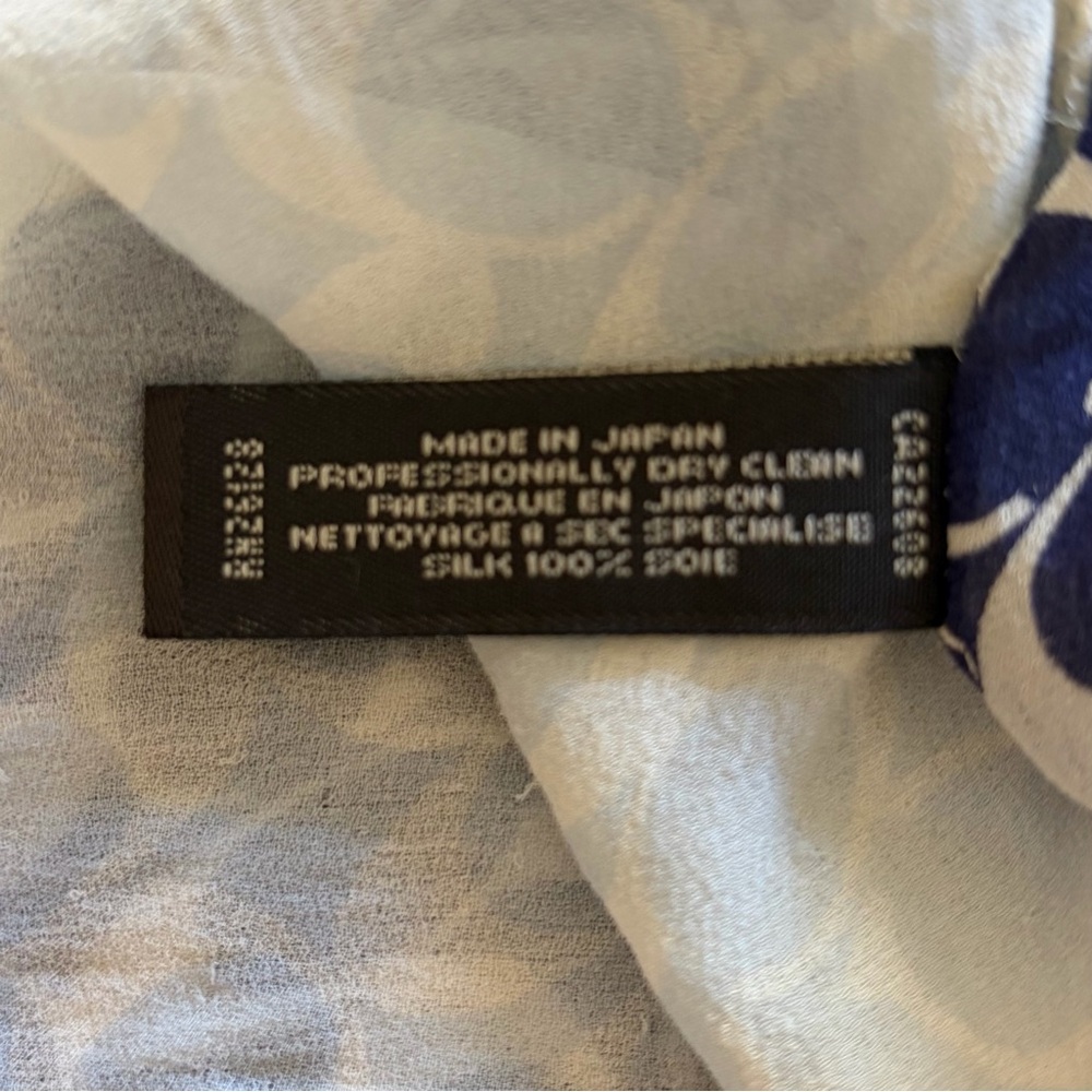 COACH Authentic Vintage Signature Blue Logo Silk Scarf - Picture 5 of 7